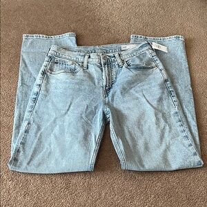 NWT GAP Women’s Mid Rise Light Blue Straight Jeans Size 27 / 4